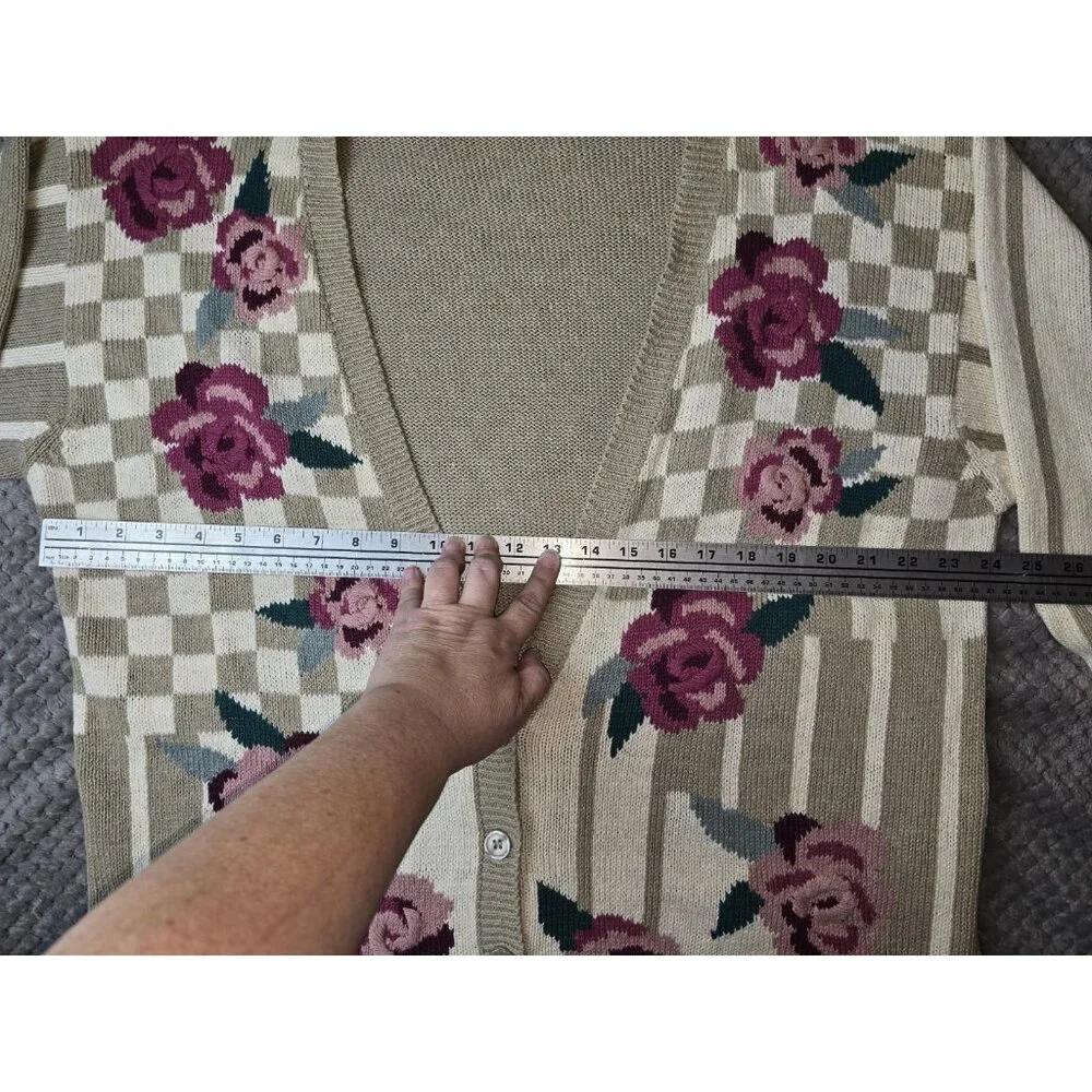 Grandma Chic 👵 Vtg‎ 90s Rose Themed Sweater Cardigan Checker Stripe 14/16 - Picture 5 of 7